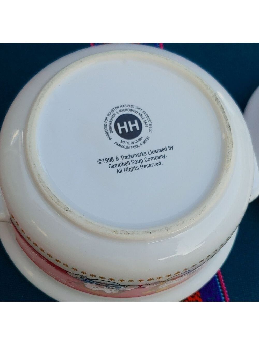 Campbell's 1998 Vintage White and Red Ceramic Soup Bowl with Lid - Picture 11 of 16